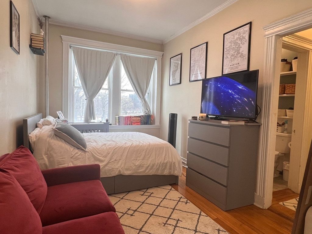 56 Charlesgate E. 143, Boston, MA 02215