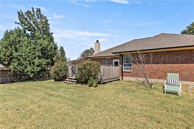 2800 Brandywine Circle, Bryan, TX 77807