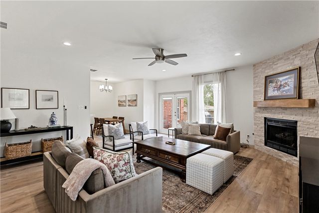 2800 Brandywine Circle, Bryan, TX 77807