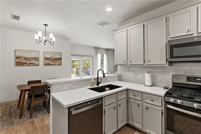 2800 Brandywine Circle, Bryan, TX 77807