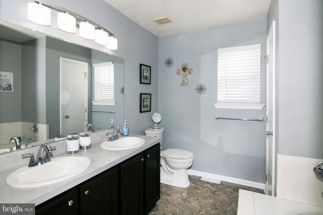 45 WILTONS LANDING RD, Sicklerville, NJ 08081