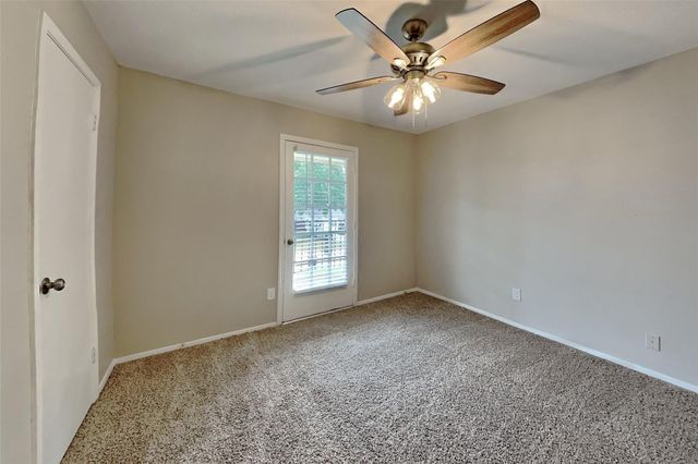 10015 Rippling Fields Drive, Houston, TX 77064
