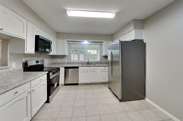 10015 Rippling Fields Drive, Houston, TX 77064
