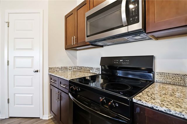 6504-6506 NW Vandergriff Street, Bentonville, AR 72713