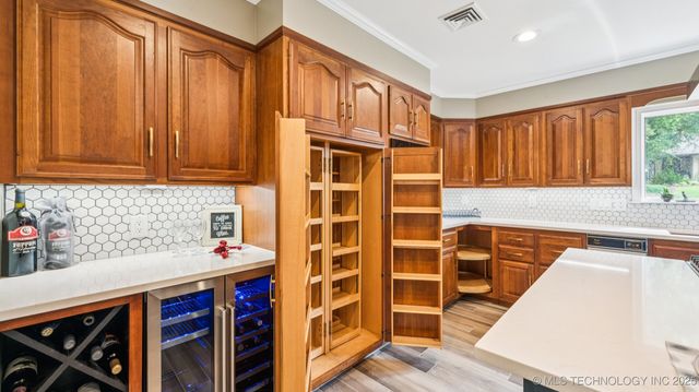 2505 Glynnwood Drive, Bartlesville, OK 74006