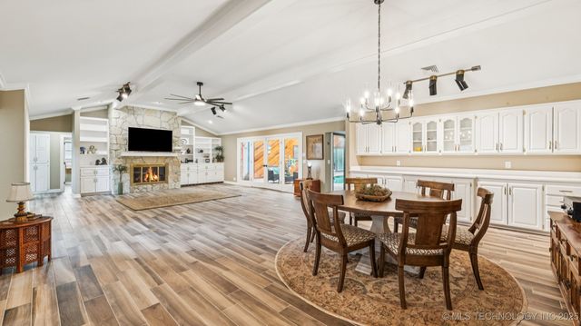 2505 Glynnwood Drive, Bartlesville, OK 74006