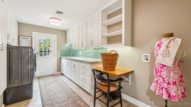 2505 Glynnwood Drive, Bartlesville, OK 74006