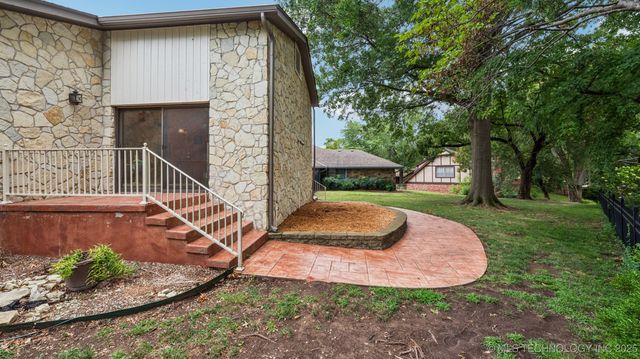 2505 Glynnwood Drive, Bartlesville, OK 74006