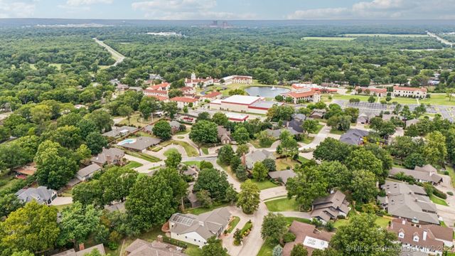 2505 Glynnwood Drive, Bartlesville, OK 74006