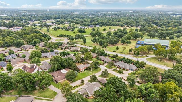 2505 Glynnwood Drive, Bartlesville, OK 74006