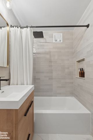 9411 59th Ave Apt D9, New York City, NY 11373