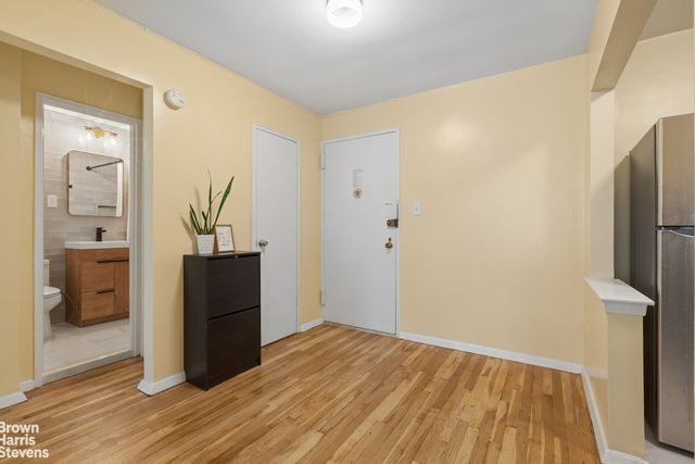 9411 59th Ave Apt D9, New York City, NY 11373