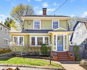 7 Inverness Road, Arlington, MA 02476