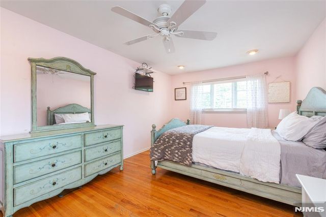 19 Falcon Place, Wayne, NJ 07470