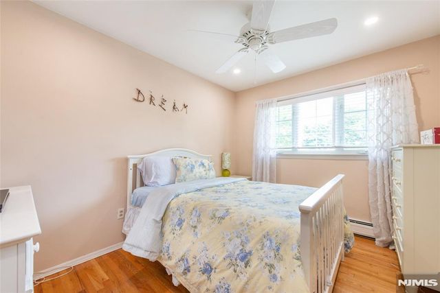 19 Falcon Place, Wayne, NJ 07470