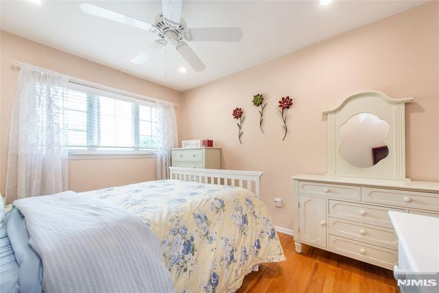19 Falcon Place, Wayne, NJ 07470