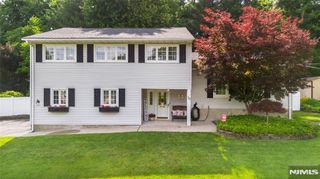 19 Falcon Place, Wayne, NJ 07470