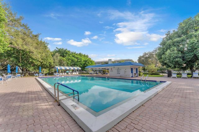 3003 Portofino Isle K1, Coconut Creek, FL 33066