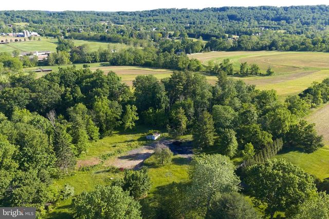5720 RIDGE RD, New Hope, PA 18938