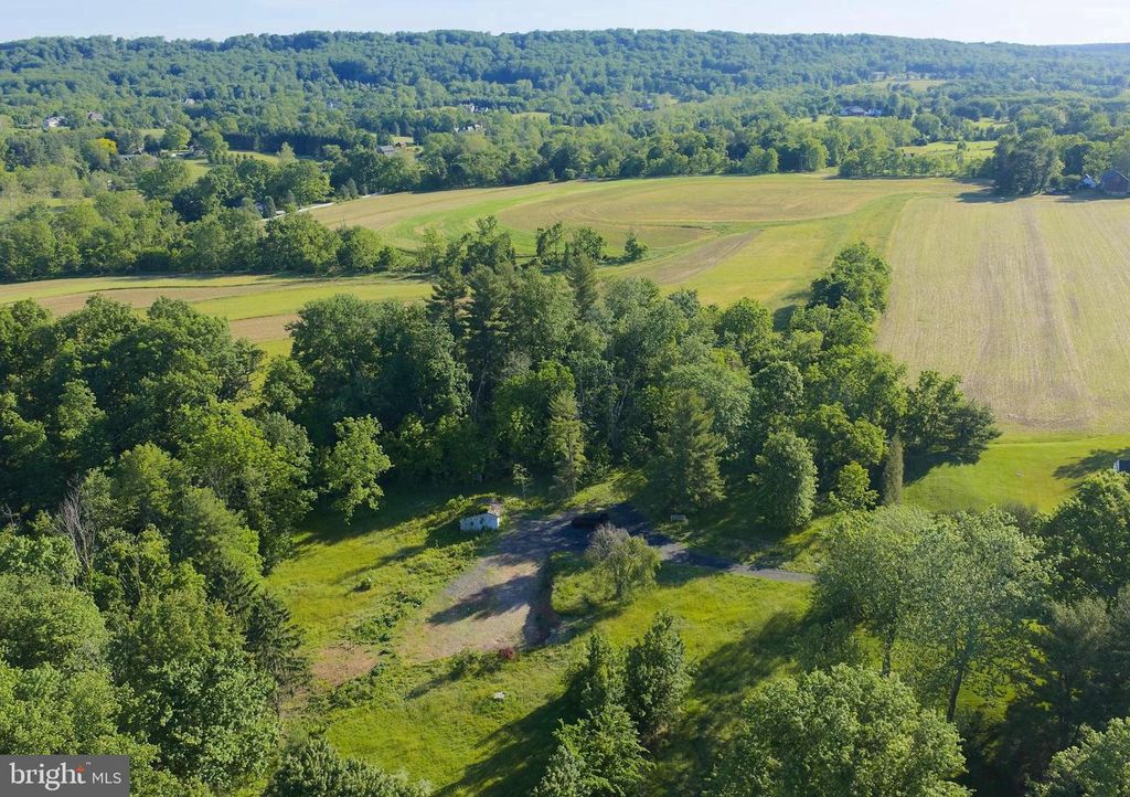 5720 RIDGE RD, New Hope, PA 18938