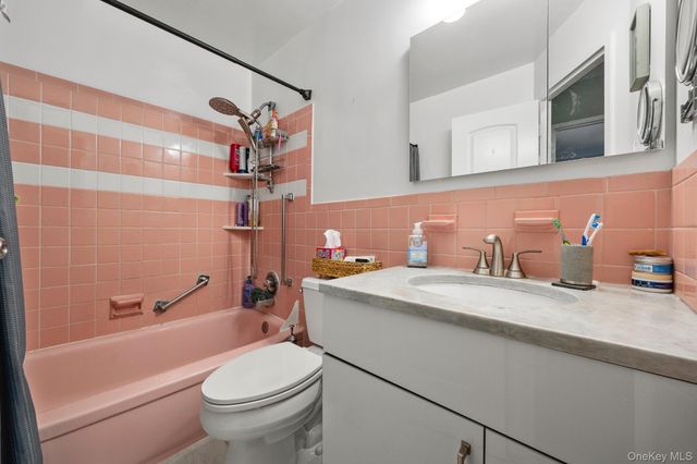 3039 69th Street, Woodside, NY 11377