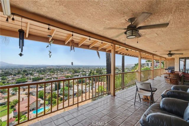 2421 Willow, San Bernardino, CA 92404