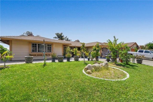 2421 Willow, San Bernardino, CA 92404