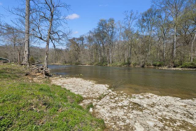 506 Tablerock Rd, Hohenwald, TN 38462