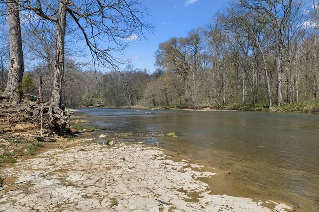 506 Tablerock Rd, Hohenwald, TN 38462