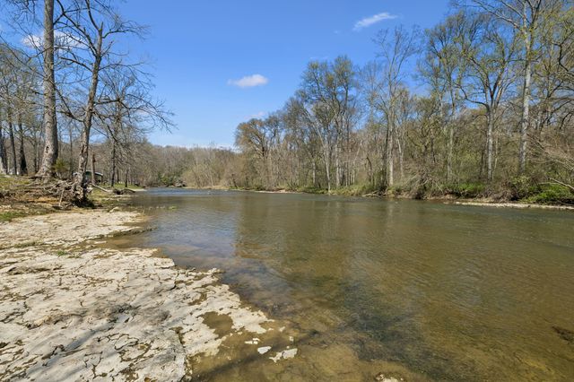 506 Tablerock Rd, Hohenwald, TN 38462