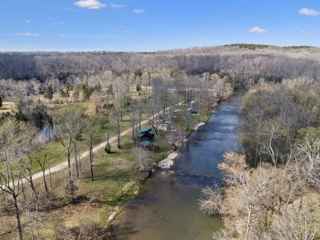 506 Tablerock Rd, Hohenwald, TN 38462