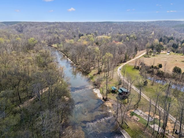 506 Tablerock Rd, Hohenwald, TN 38462