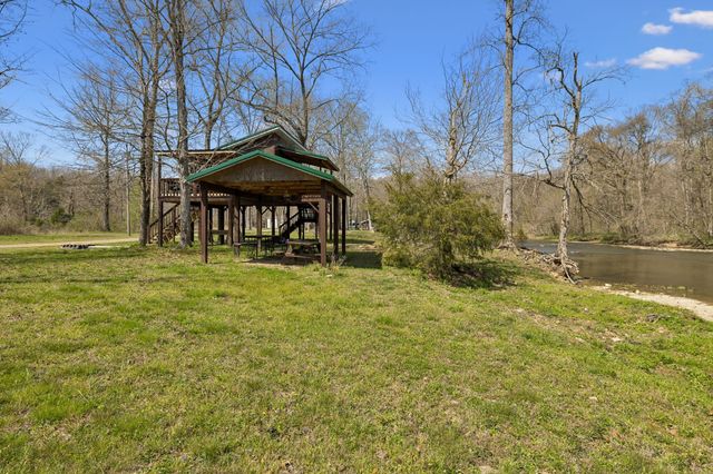 506 Tablerock Rd, Hohenwald, TN 38462