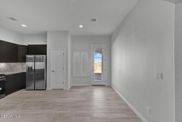 728 Cedarwood Avenue, El Paso, TX 79928