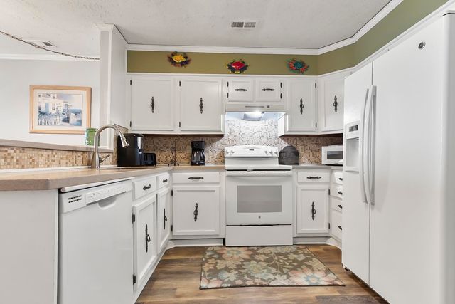 613 S Ocean Blvd. H3, North Myrtle Beach, SC 29582