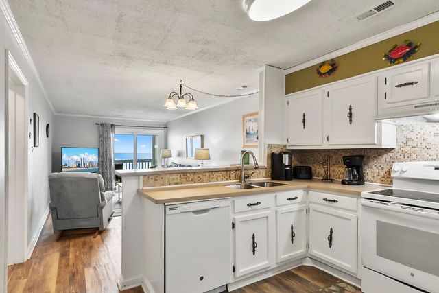 613 S Ocean Blvd. H3, North Myrtle Beach, SC 29582