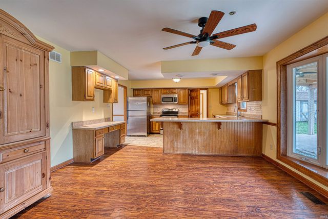 6841 Northfield Drive, Evansville, IN 47711