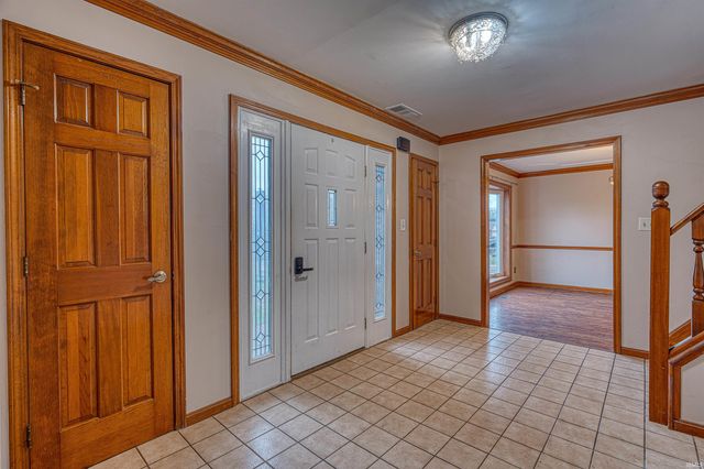 6841 Northfield Drive, Evansville, IN 47711