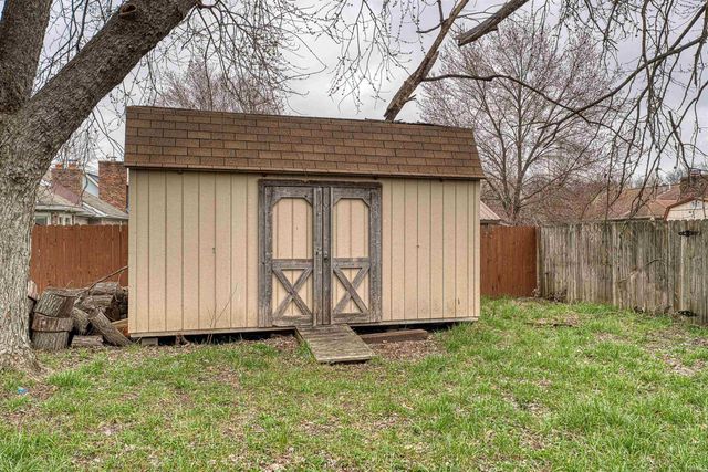 6841 Northfield Drive, Evansville, IN 47711