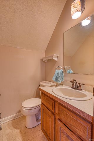 6841 Northfield Drive, Evansville, IN 47711