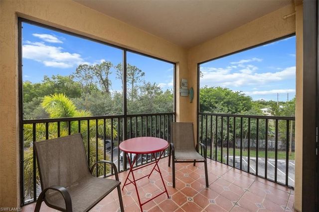12970 Positano CIR 301, Naples, FL 34105