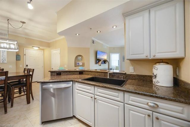 12970 Positano CIR 301, Naples, FL 34105