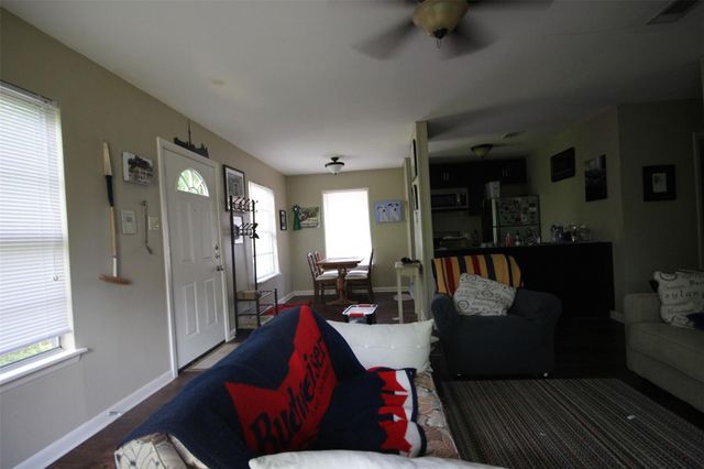 2207 W 12th ST B, Austin, TX 78703