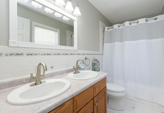 12 Pioneer Drive, Nashua, NH 03062