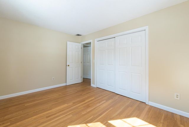 12 Pioneer Drive, Nashua, NH 03062