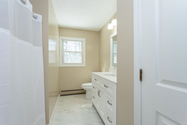 12 Pioneer Drive, Nashua, NH 03062