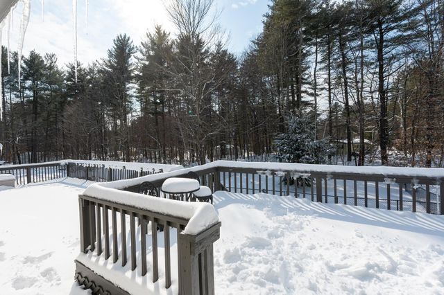 12 Pioneer Drive, Nashua, NH 03062