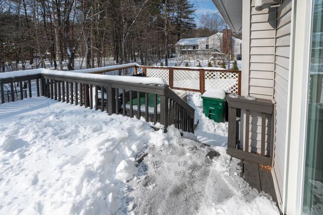 12 Pioneer Drive, Nashua, NH 03062