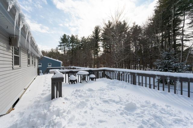 12 Pioneer Drive, Nashua, NH 03062