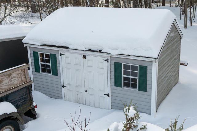 12 Pioneer Drive, Nashua, NH 03062